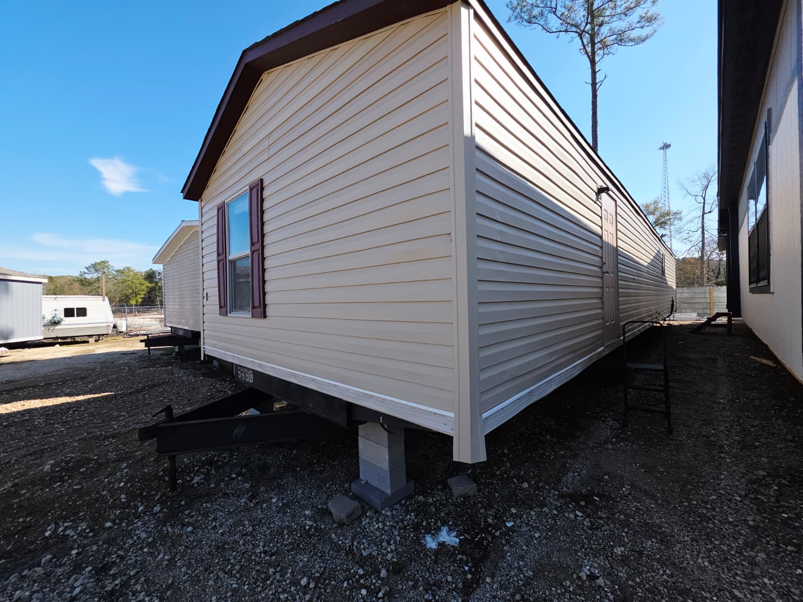 2019 Legacy 1664-32C (Pre-Owned) - Image 20